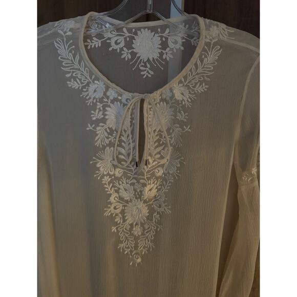 Floral embroidered mesh top with tie neck and bell sleeves. Preowned No size Tag - Picture 3 of 6